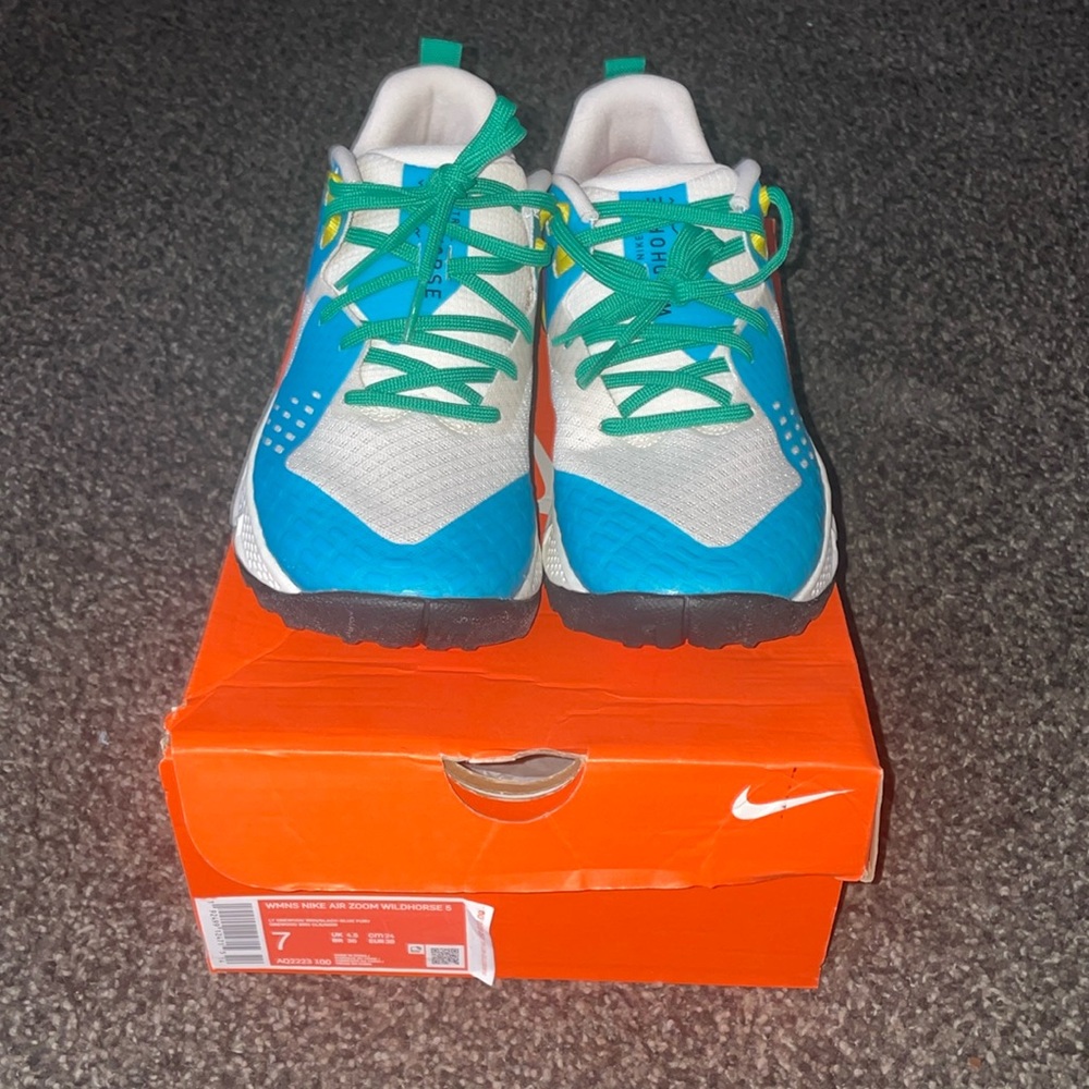 Nike air zoom, wild horse 5
